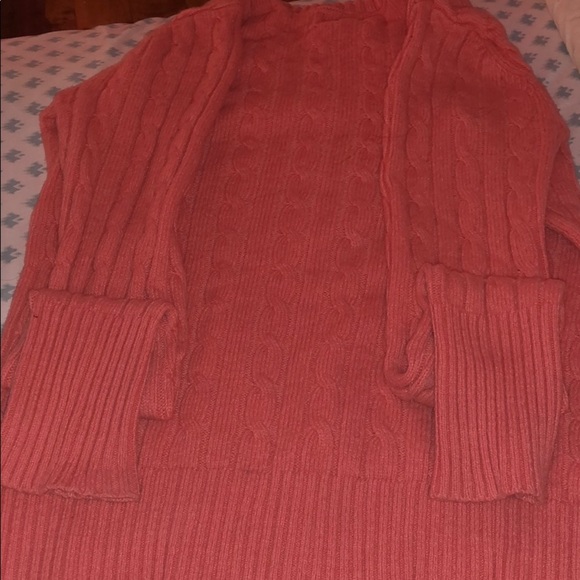Salmon knit v-neck sweater - Picture 2 of 2